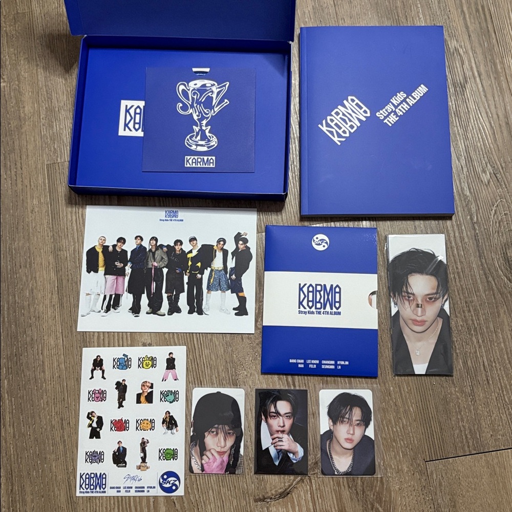 Stray Kida Karma Ceremony Version with Photocards and All Inclusions